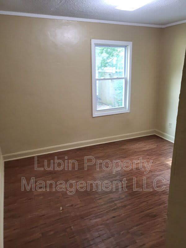 1866 Valley Blvd – photo 4