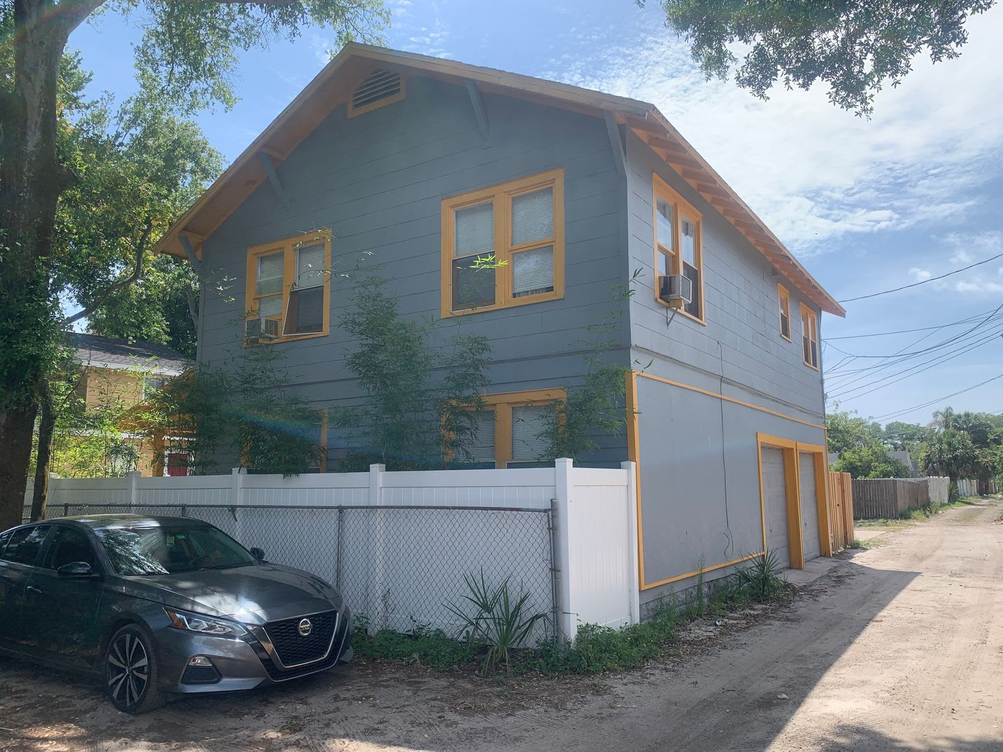 Available Now! Spacious 3 Bedroom Upstairs Apartment Near Downtown St. Petersburg – photo 4