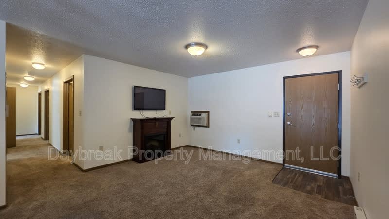 317 16th Street South – photo 3