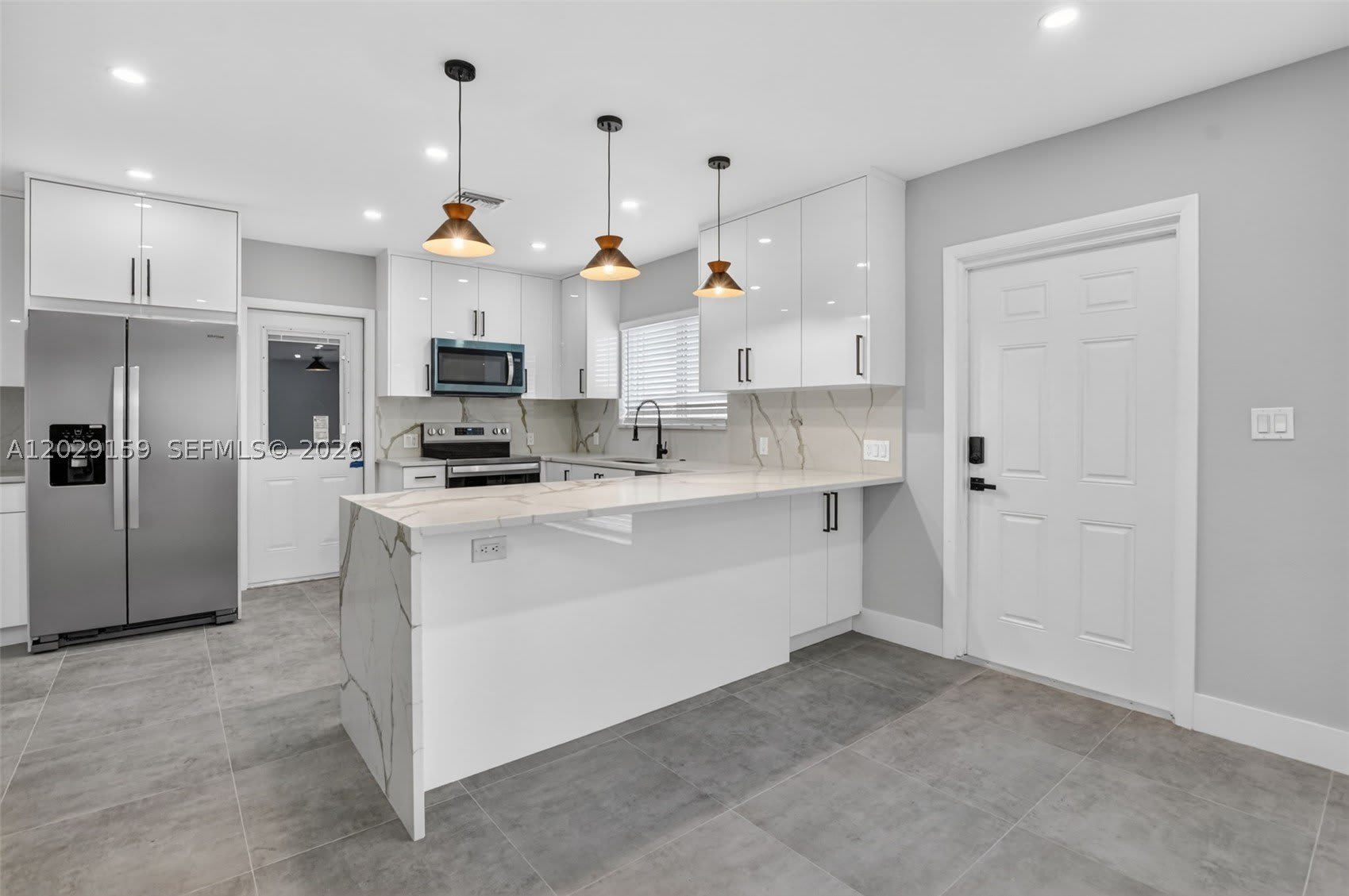 1320 SE 10th St – photo 2