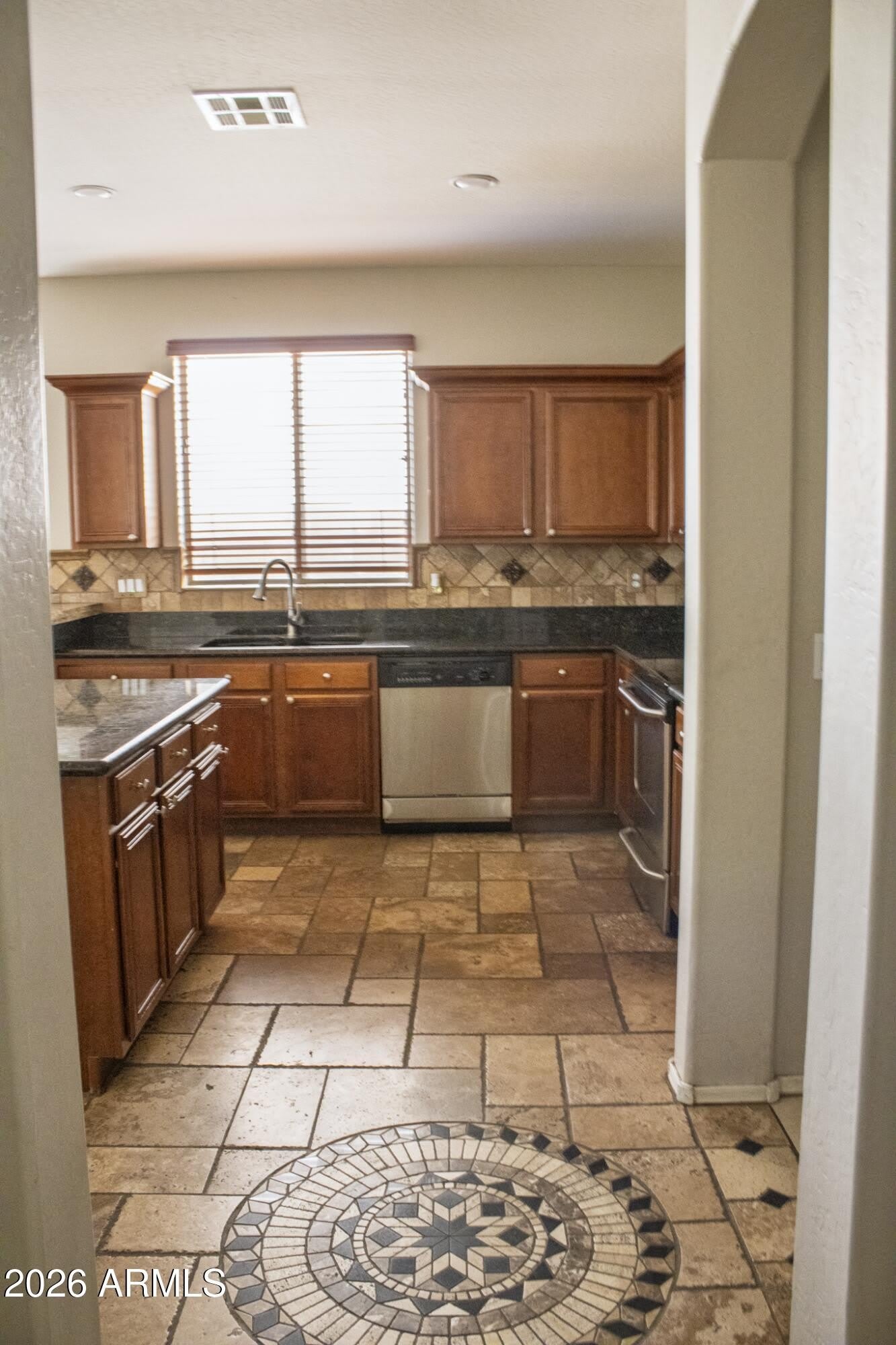 10321 W WINDSOR Avenue – photo 2