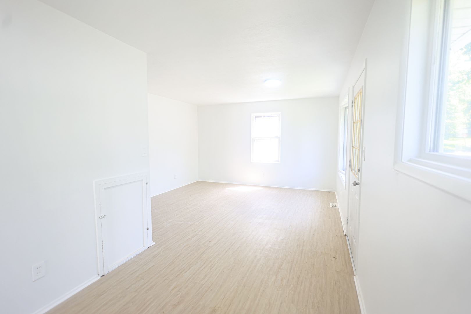 3 bedroom Ranch home with LARGE basement – photo 5