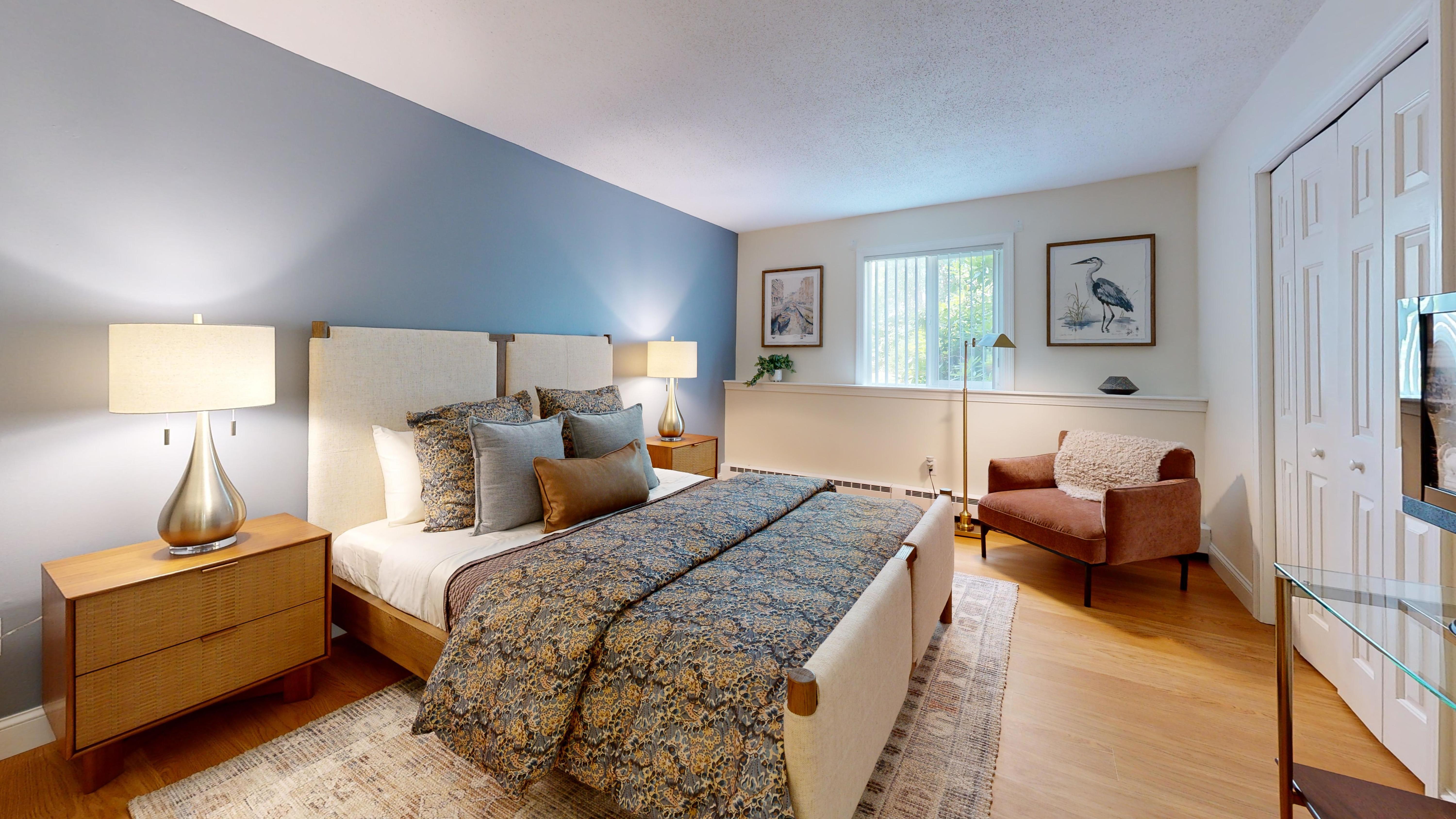 Village Green Apartments – photo 4