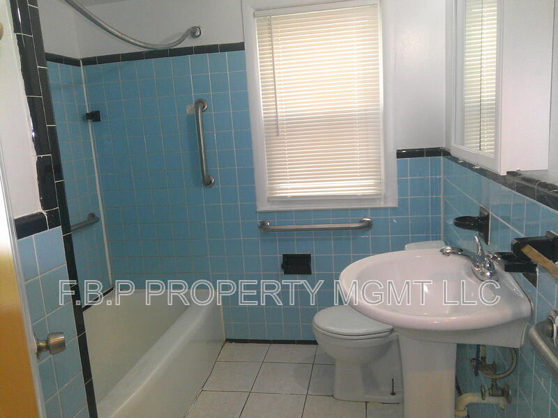 18545 Riverview St – photo 5