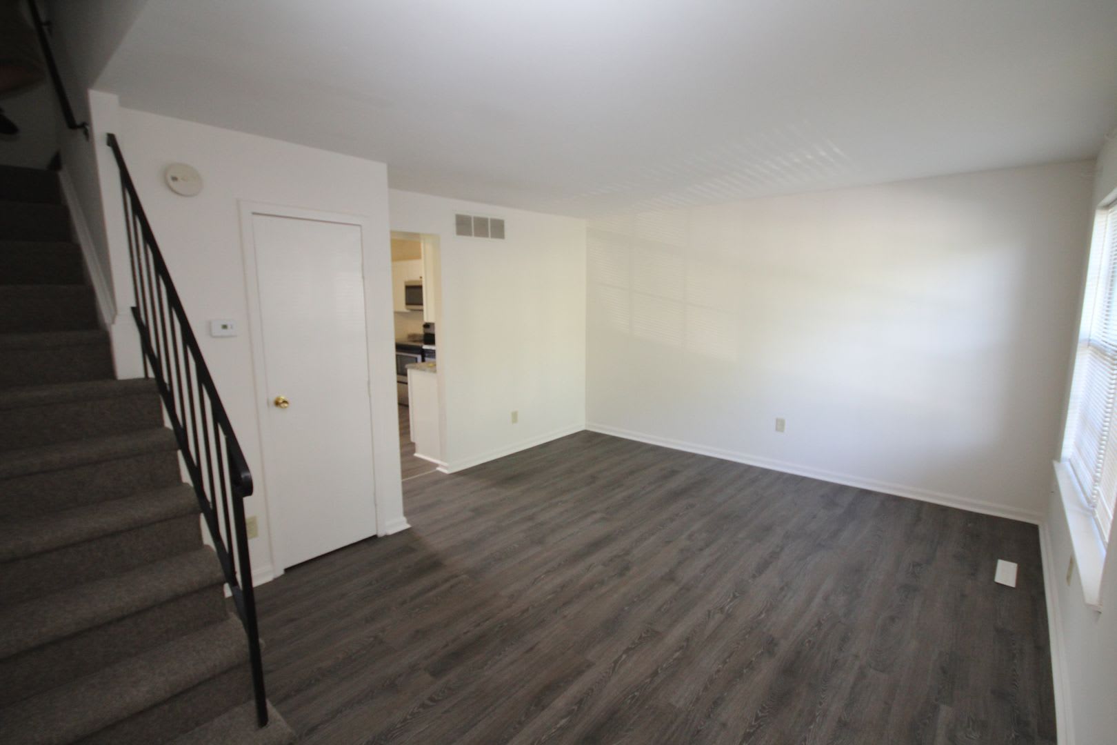 Freshly renovated 3 bedroom with bonus room in Edgewood, MD! – photo 2