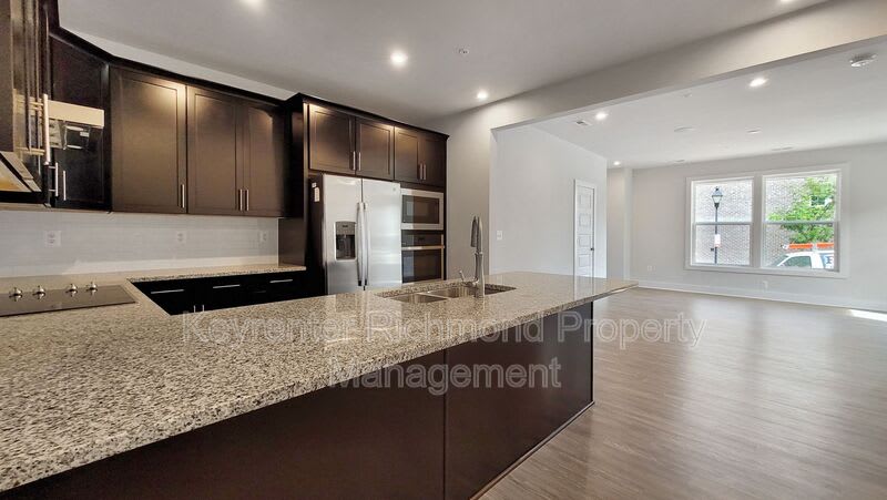 109 Old Charles St – photo 5