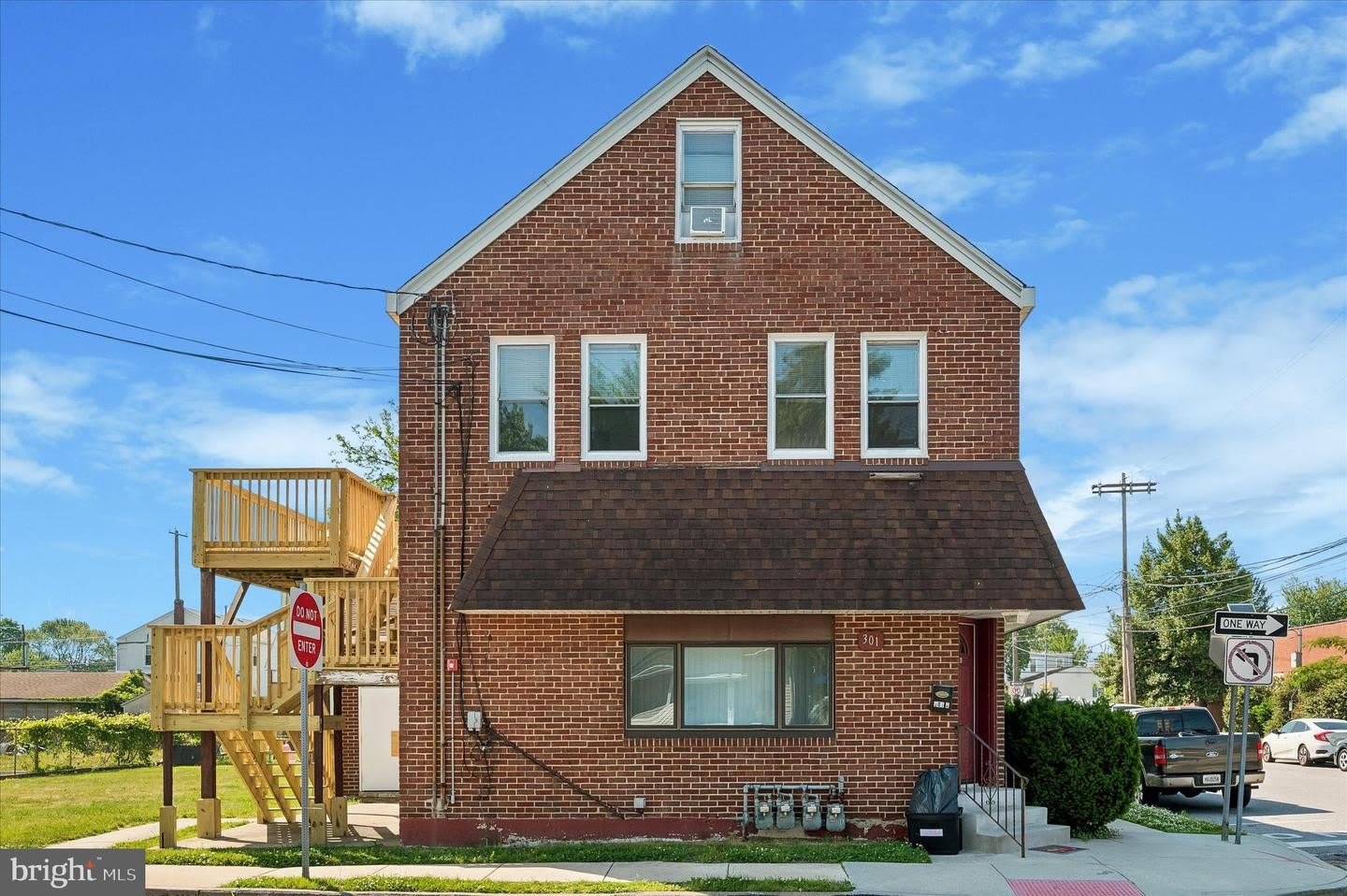 301 N GOVERNOR PRINTZ #B – photo 1