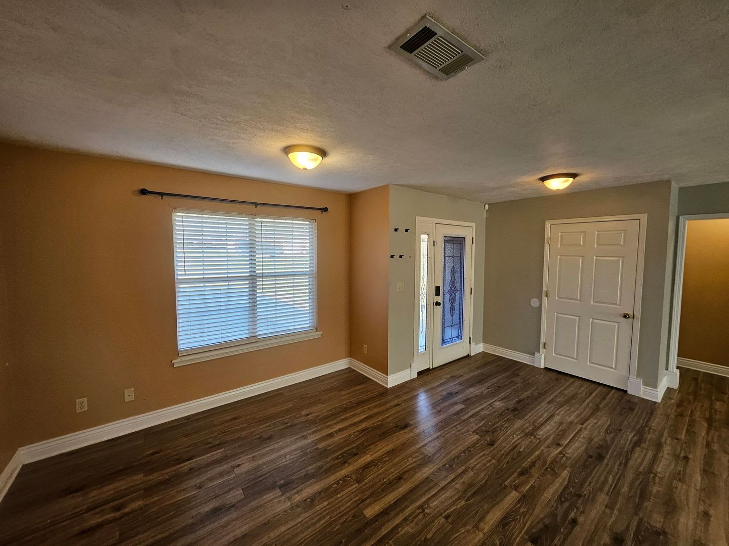 2018 Hickory Drive – photo 3