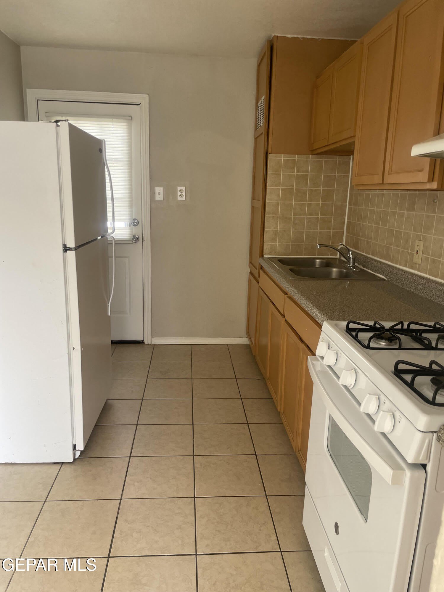 3909 Harrison Avenue – photo 3