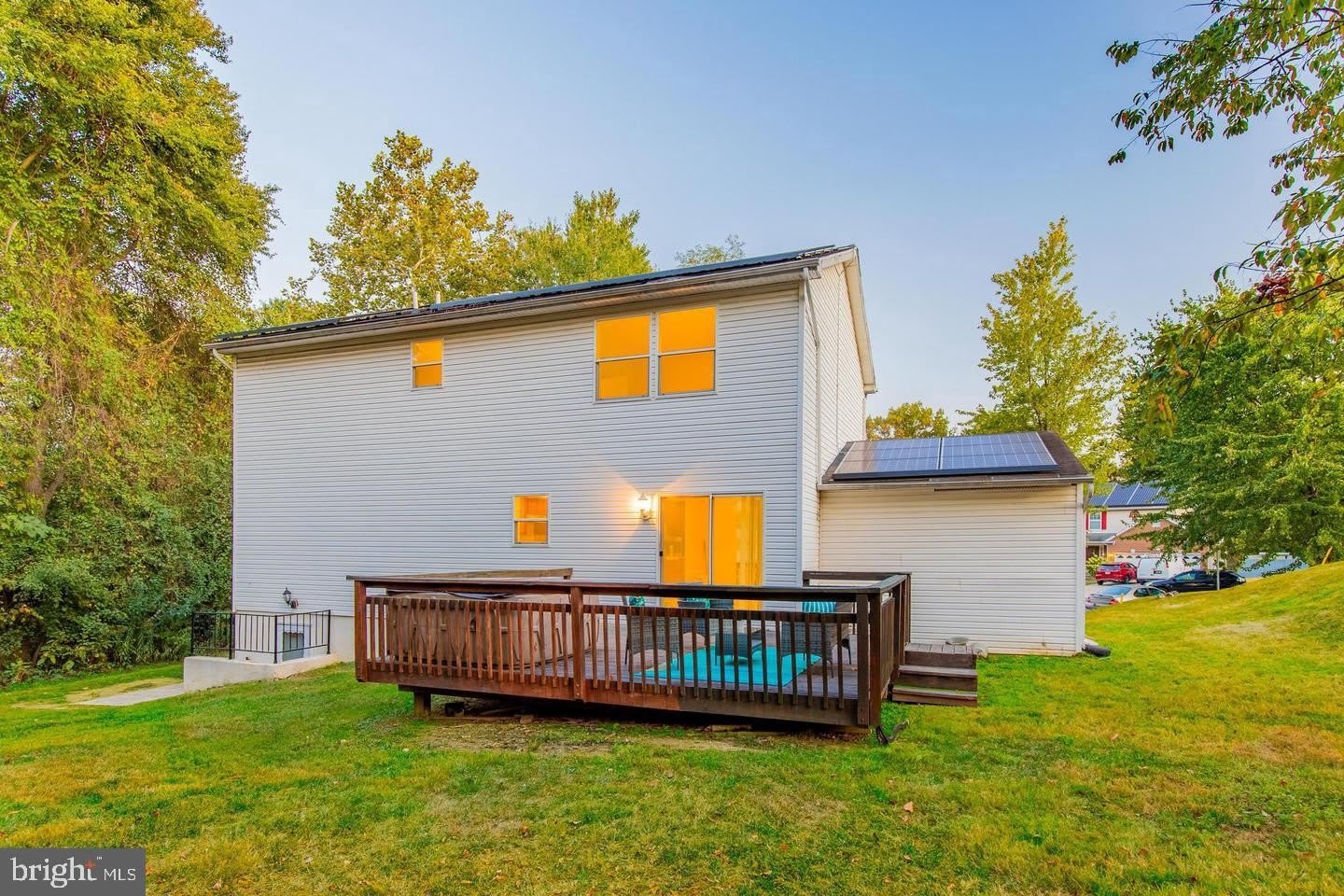 2024 EVANSDALE Drive – photo 2