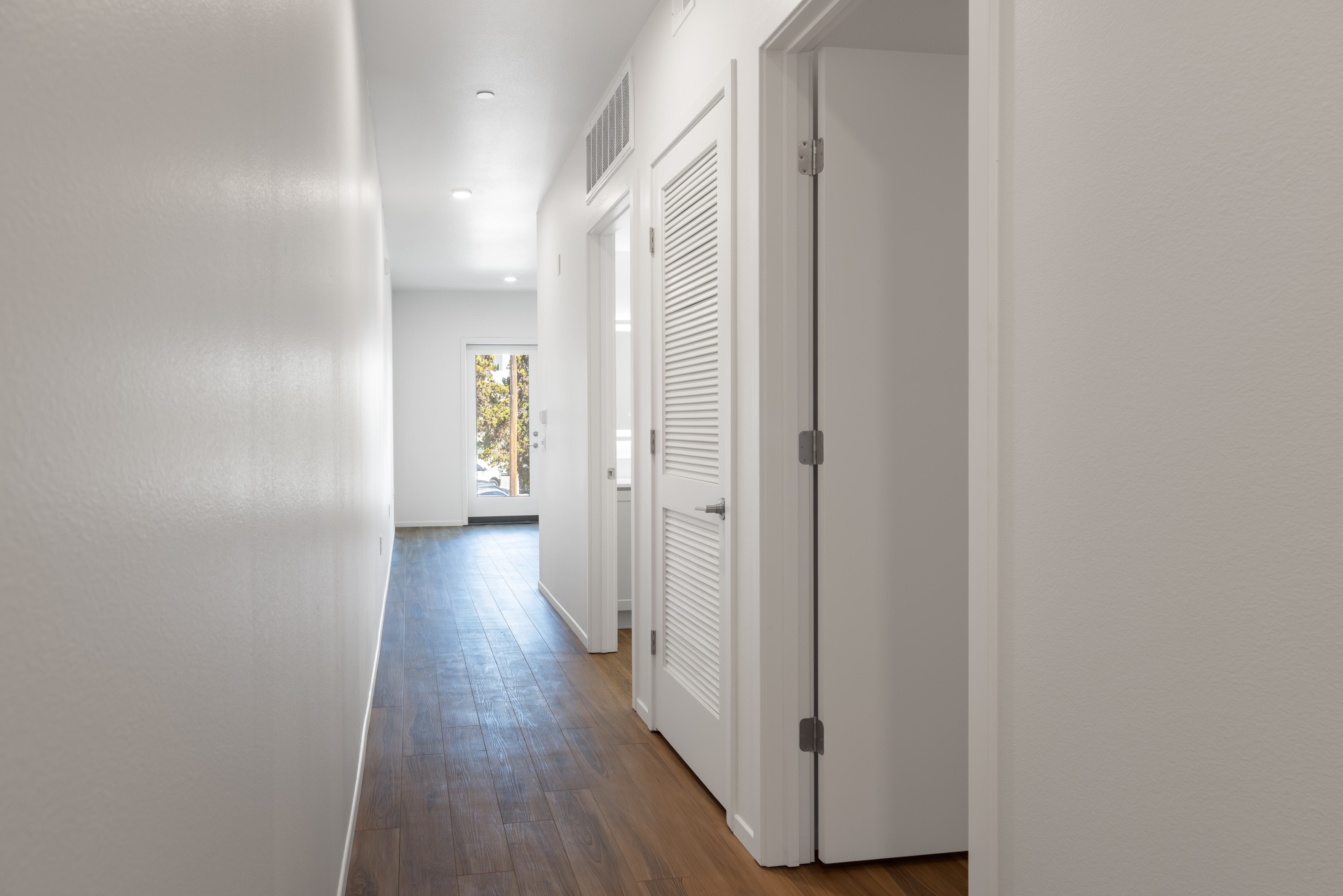 Backhouse – photo 5