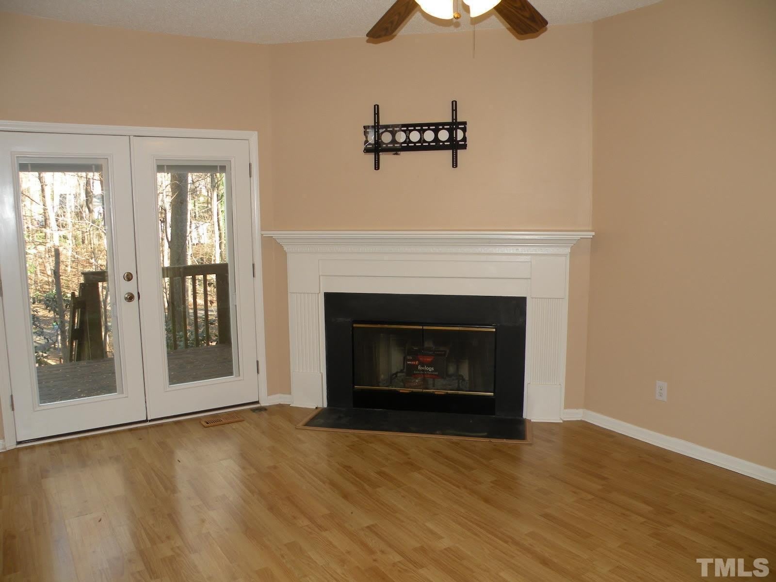 123 Charter Court – photo 2