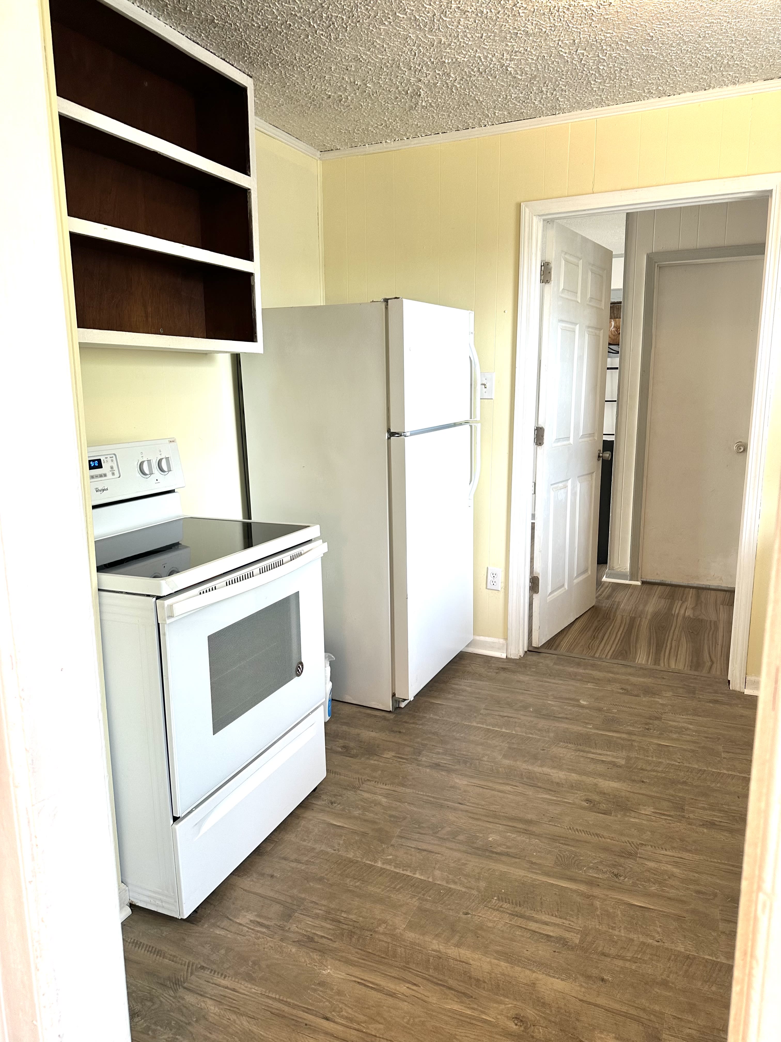 804 Burgess St – photo 5