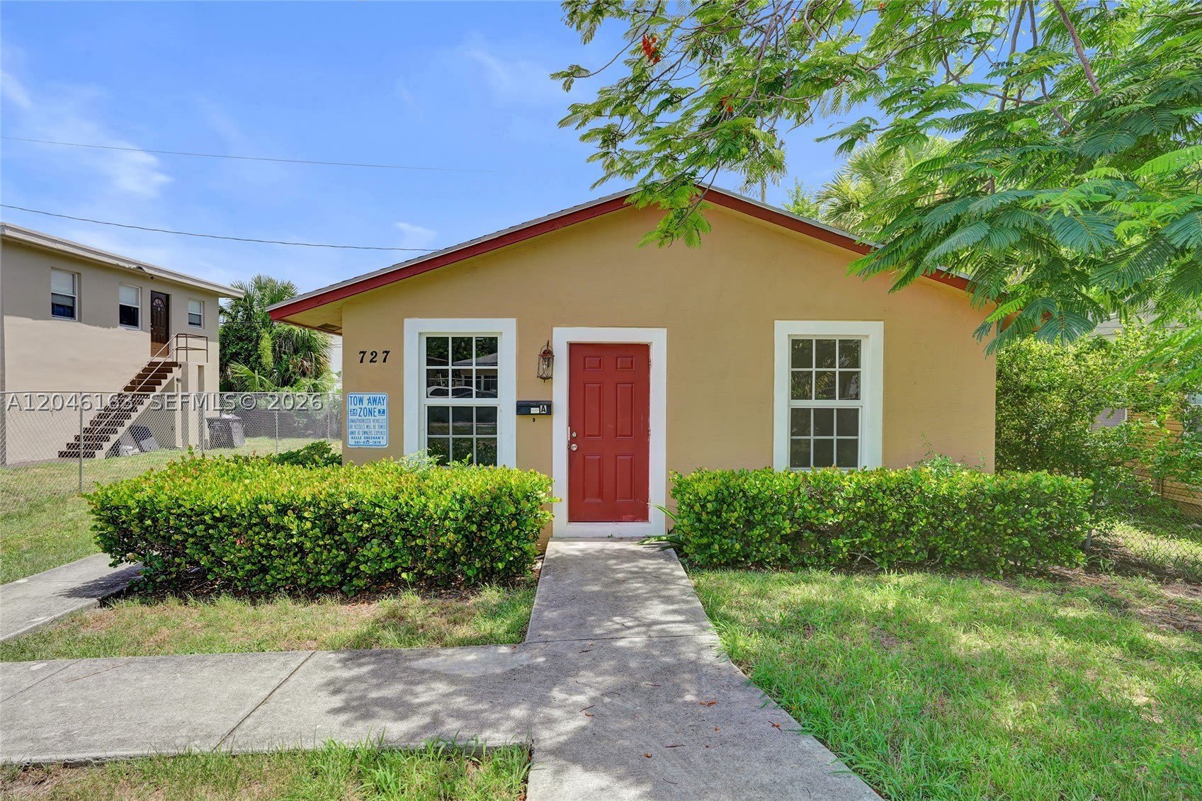 727 22nd St – photo 2