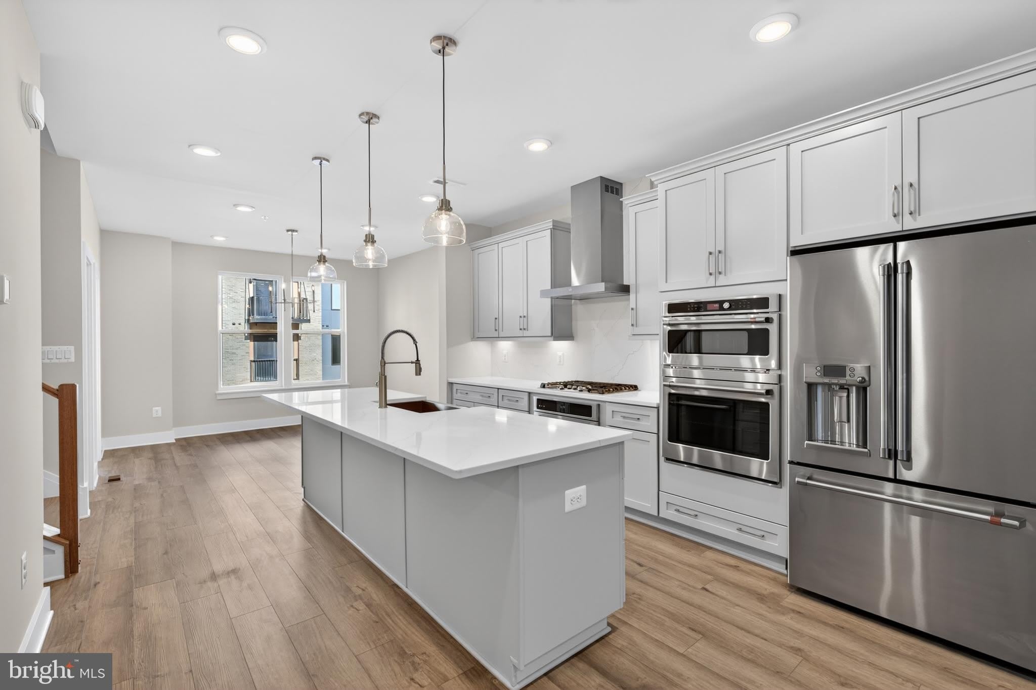 2507 LIGHT Street – photo 5
