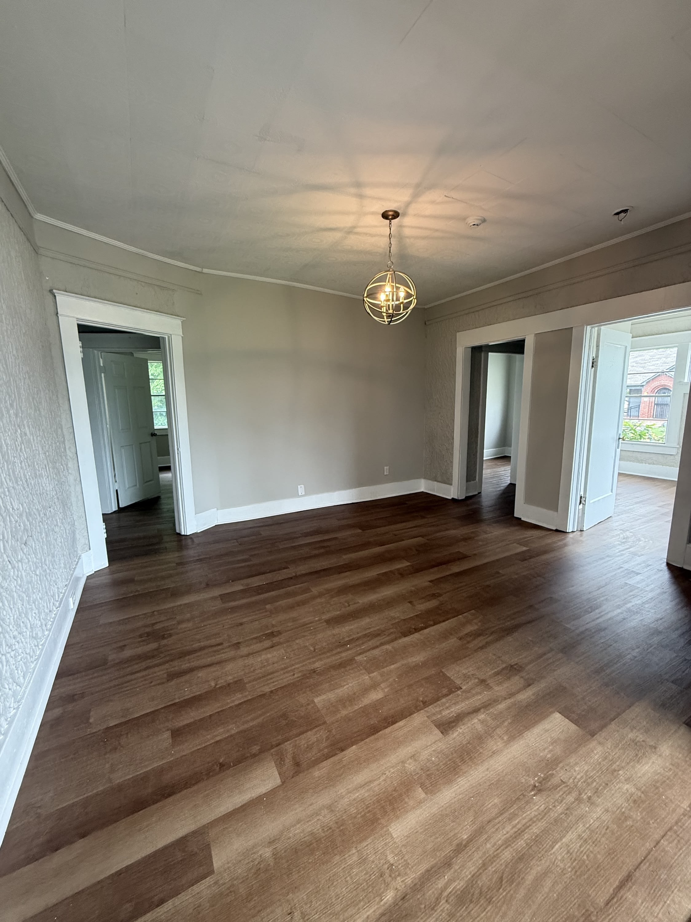 1645 Woodland Avenue Southwest – photo 2