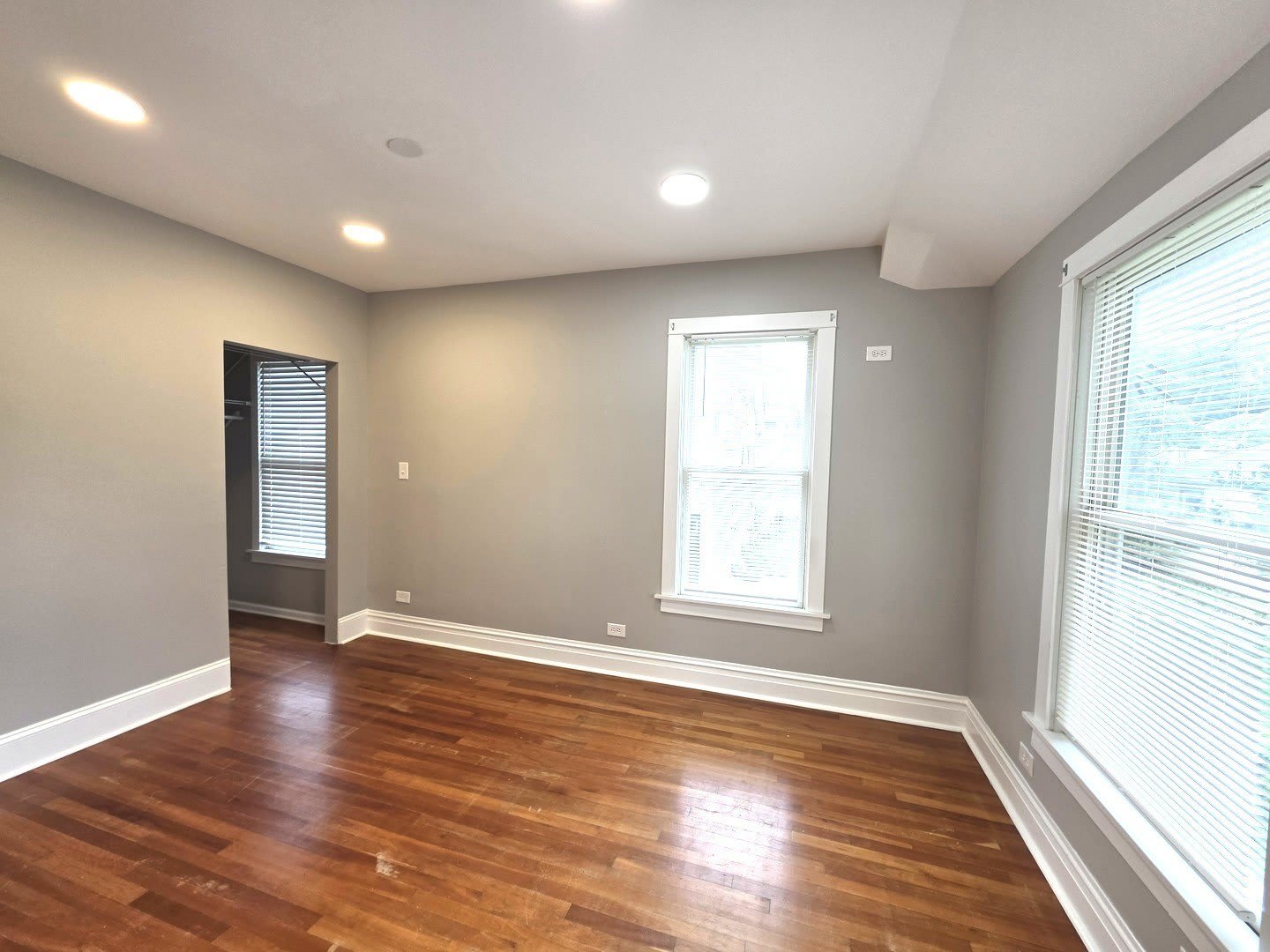 1029 S Elmwood Avenue – photo 5