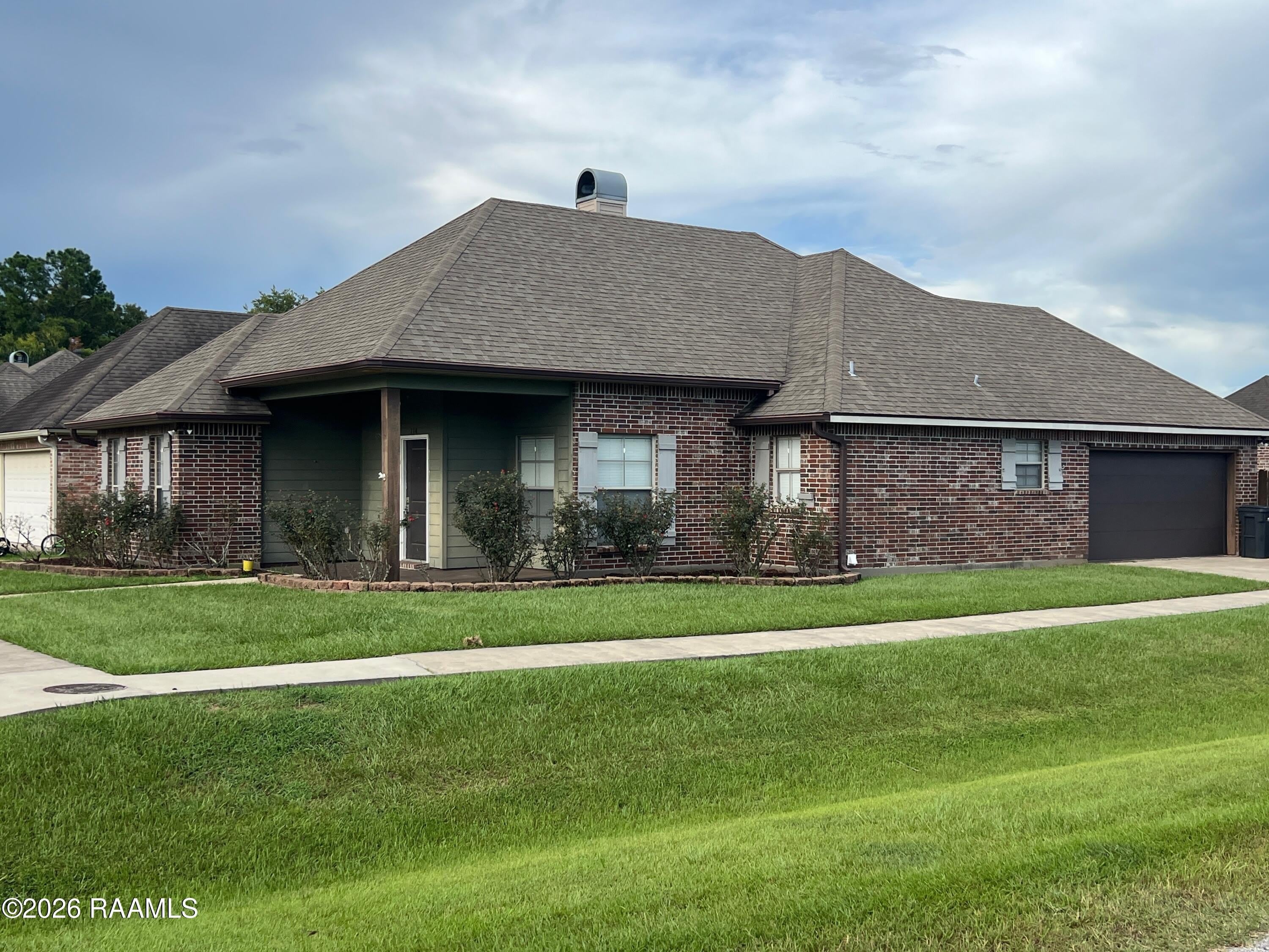 114 Colchester Drive – photo 3