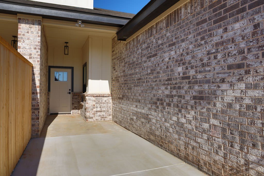 2109 Bryant St – photo 2