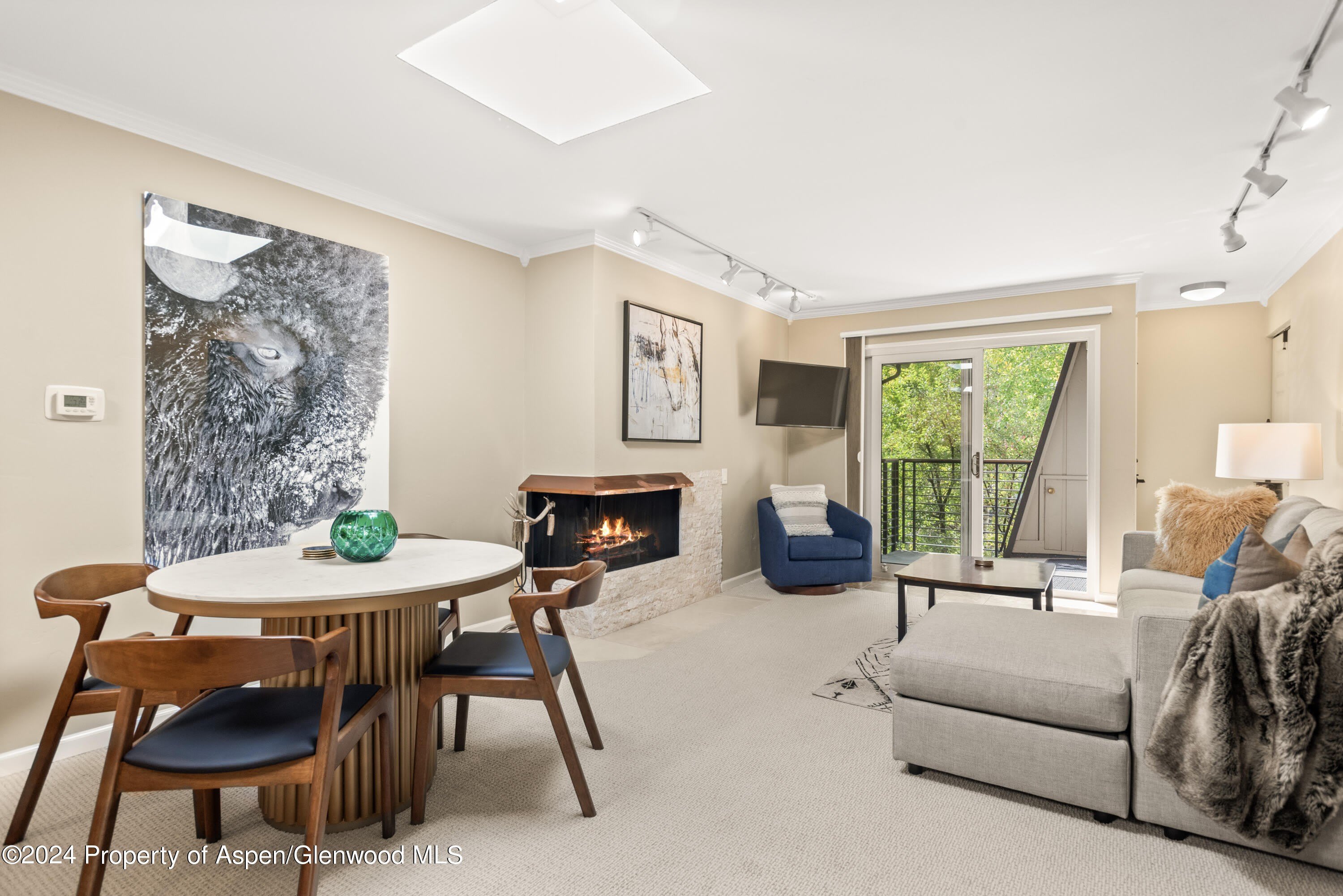 210 E Cooper Avenue – photo 2