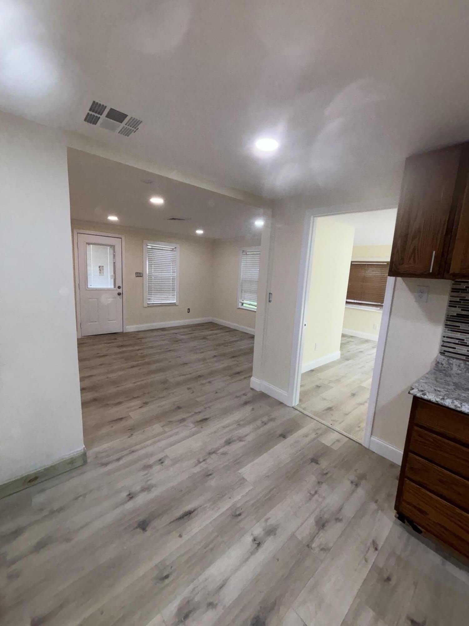 1717 LINWOOD Avenue – photo 4
