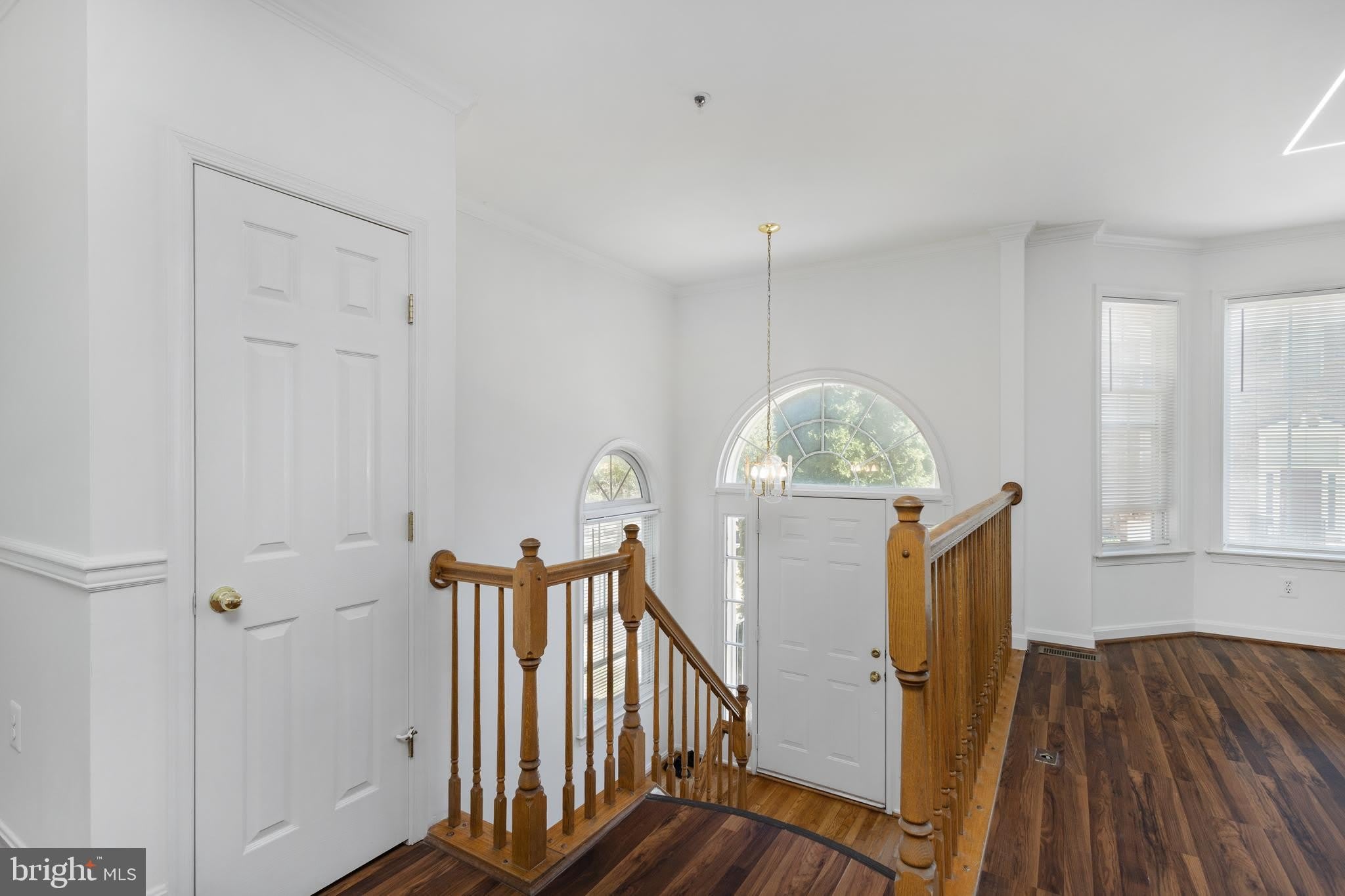 18506 CARRIAGE WALK Circle – photo 3