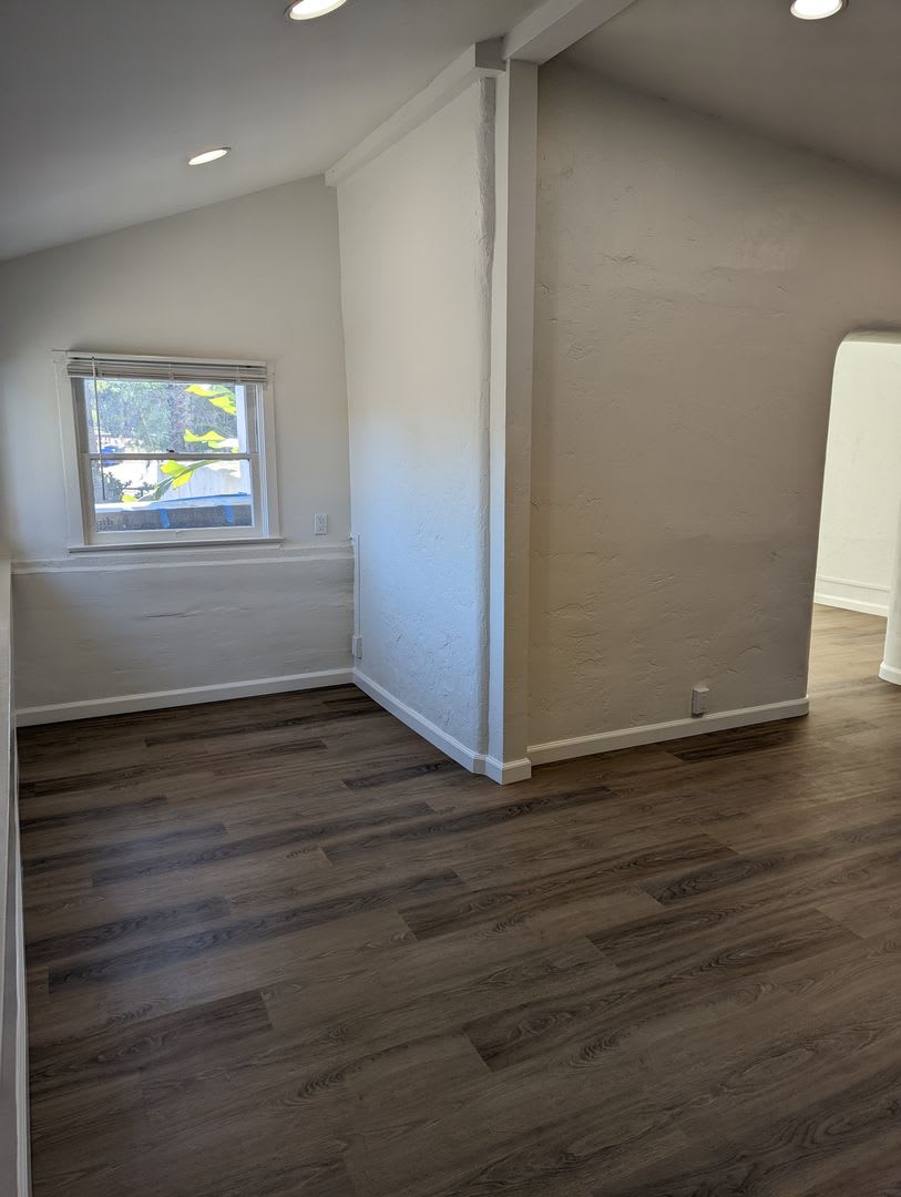 COMING SOON! Charming 2 Bed 1 1/2 Bath in Crest – photo 5