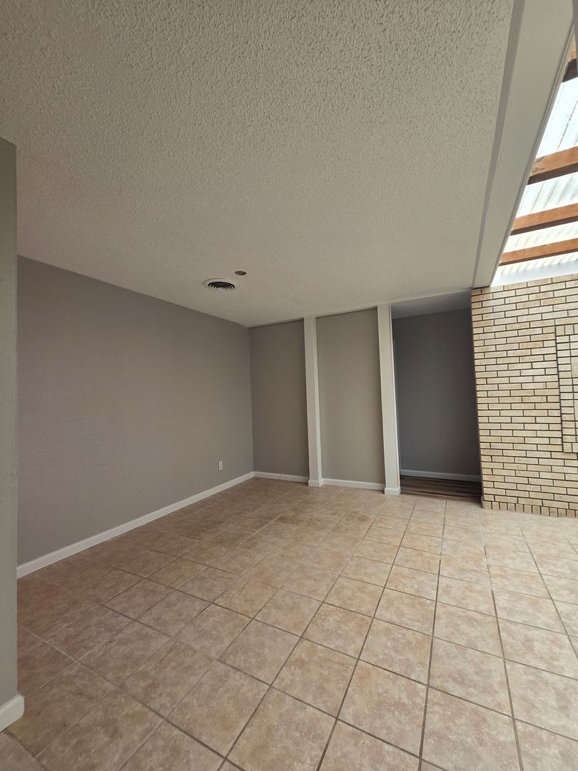 1640 Courtland – photo 4