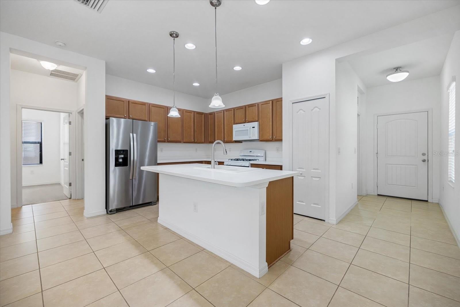 229 LIVORNO Way – photo 4