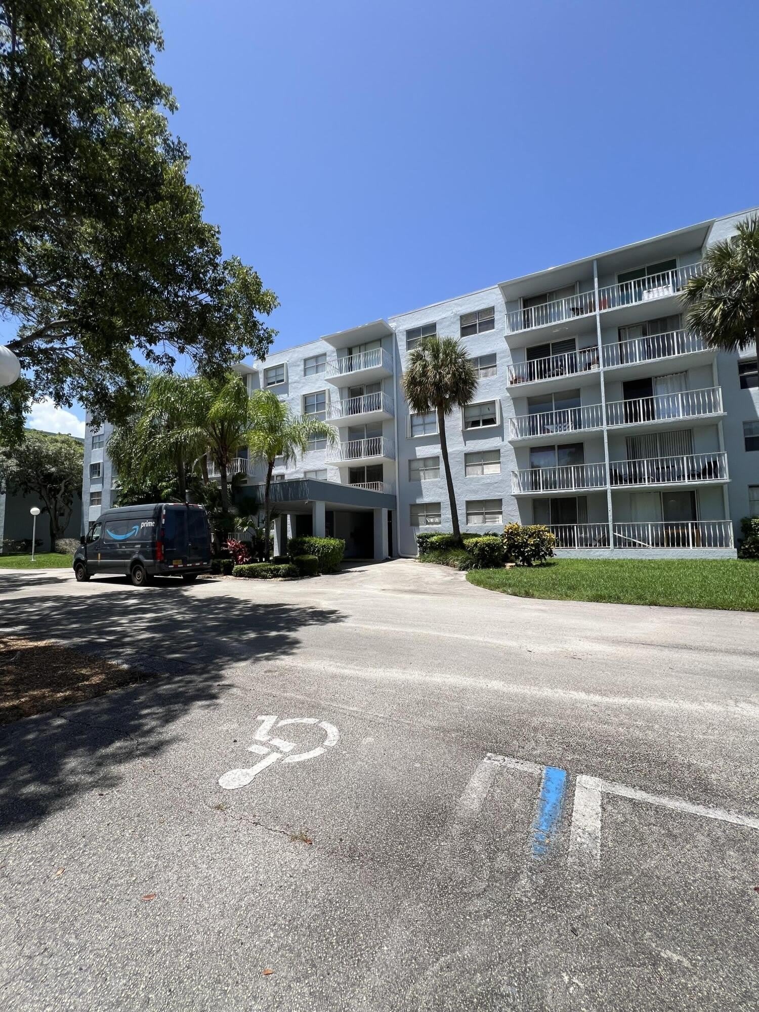 480 Executive Center Drive – photo 5
