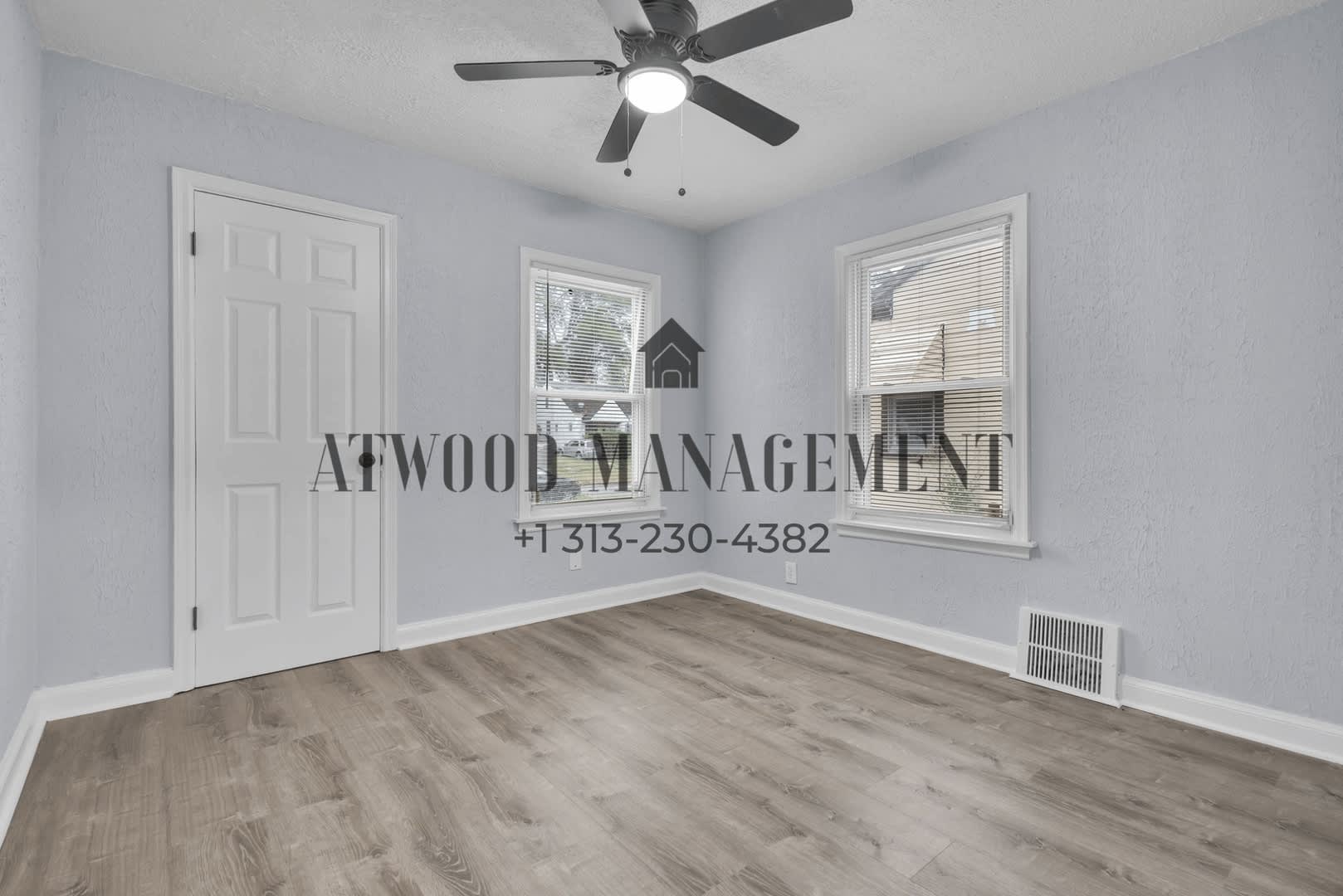 This Beautifully Updated 3 Bedroom 1 Bath Single Family Home Is Ready For Move In – photo 2