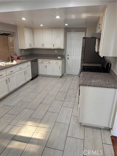 19259 Kenya Street – photo 4