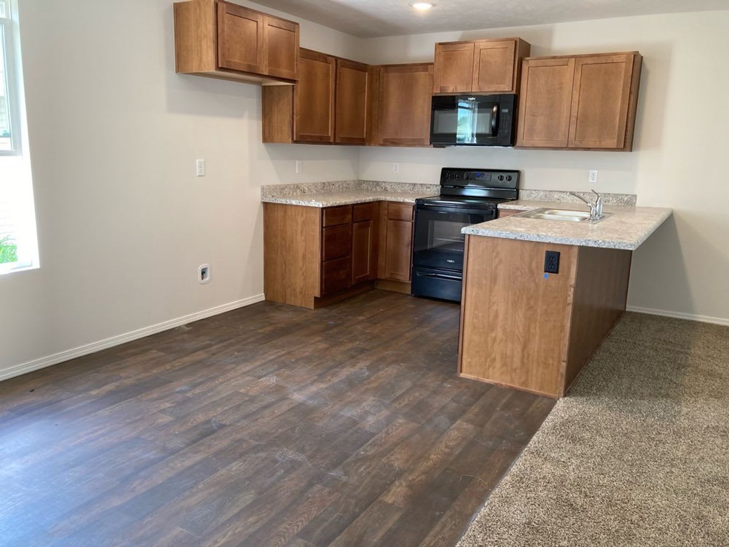 Brand New Aurora 3 Bedroom Rental – photo 3