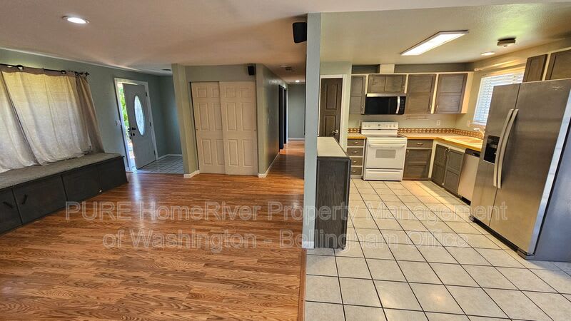 2400 Carpenter Street – photo 5