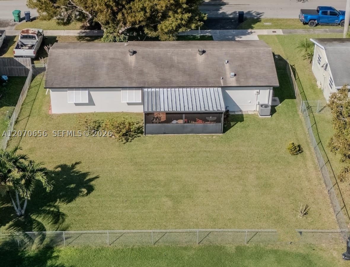 18225 SW 94th Ave – photo 3