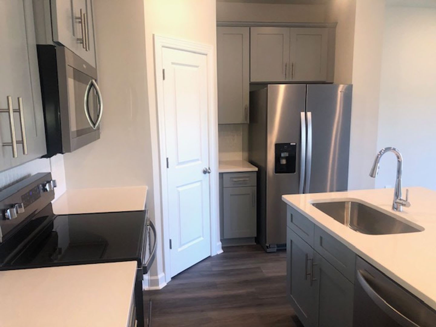 Newer Townhome With 1 Car Garage In Braemar Village Coming Soon – photo 5