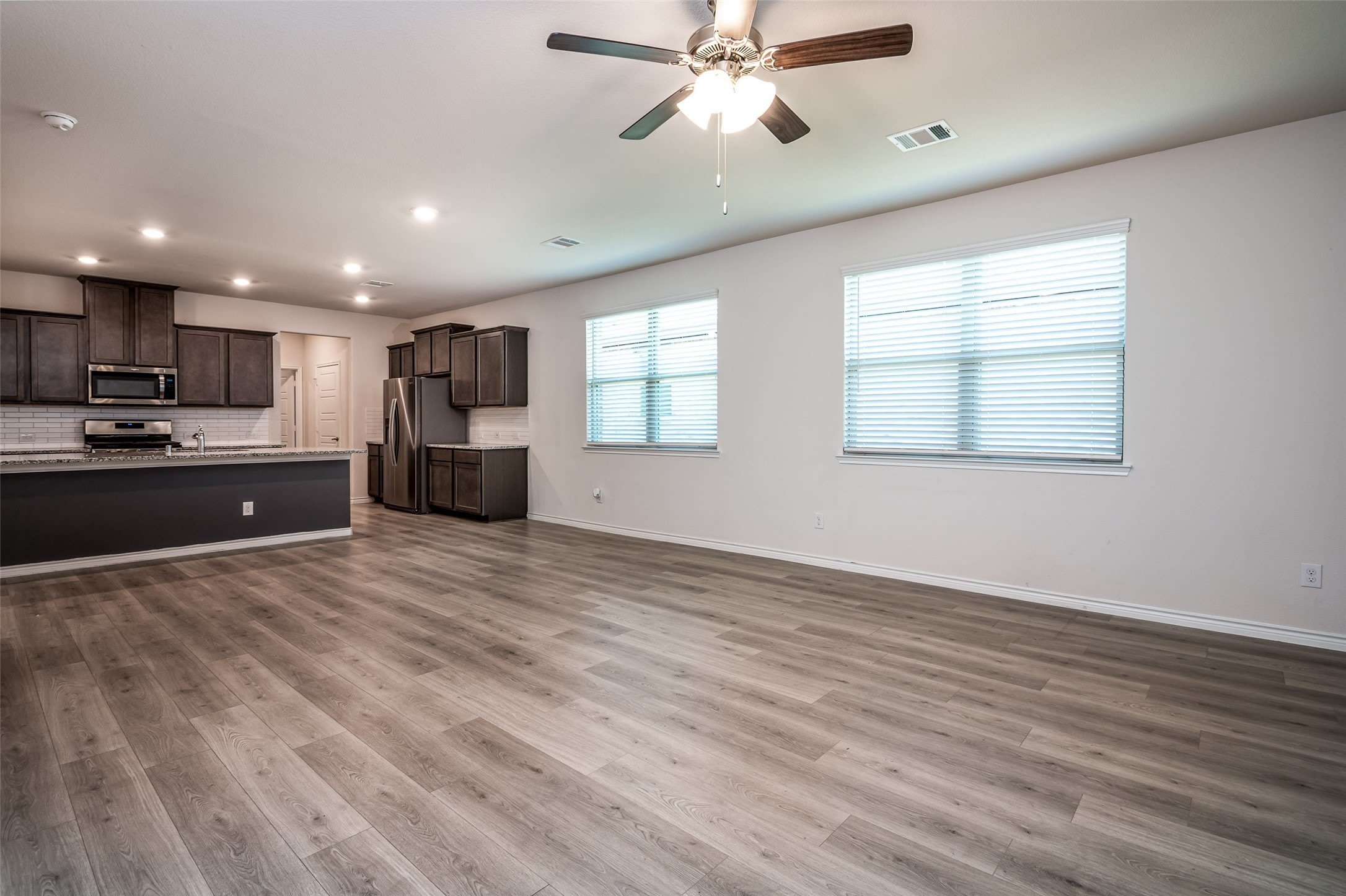 2721 Franklin Drive – photo 2