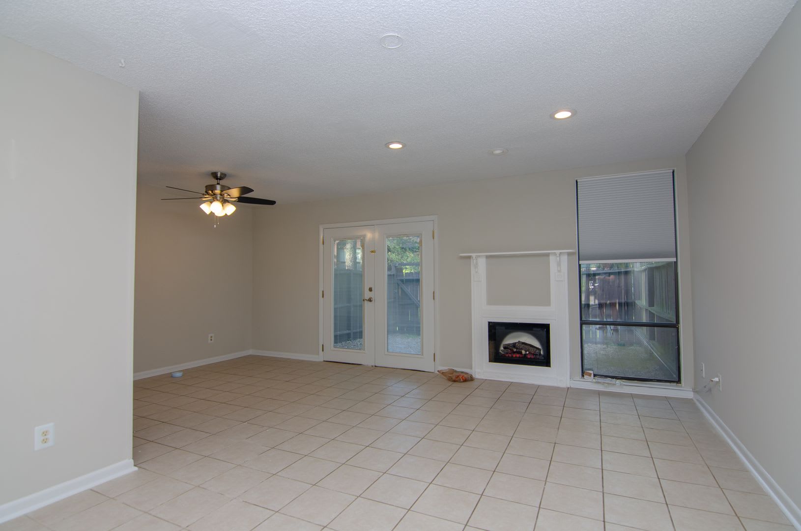 Stunner in Hickory Hollow – photo 2