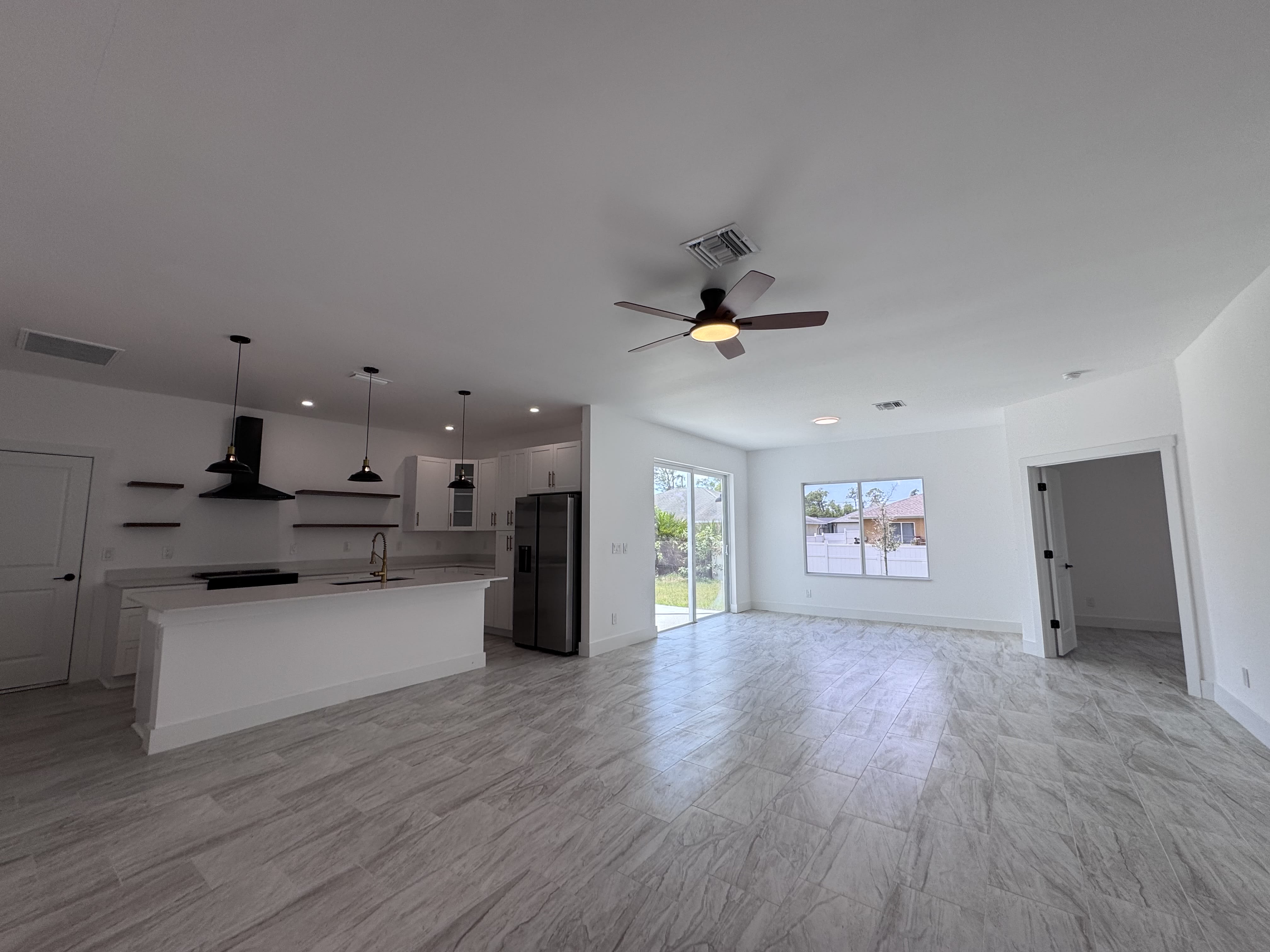 1605 Nora Ln – photo 3