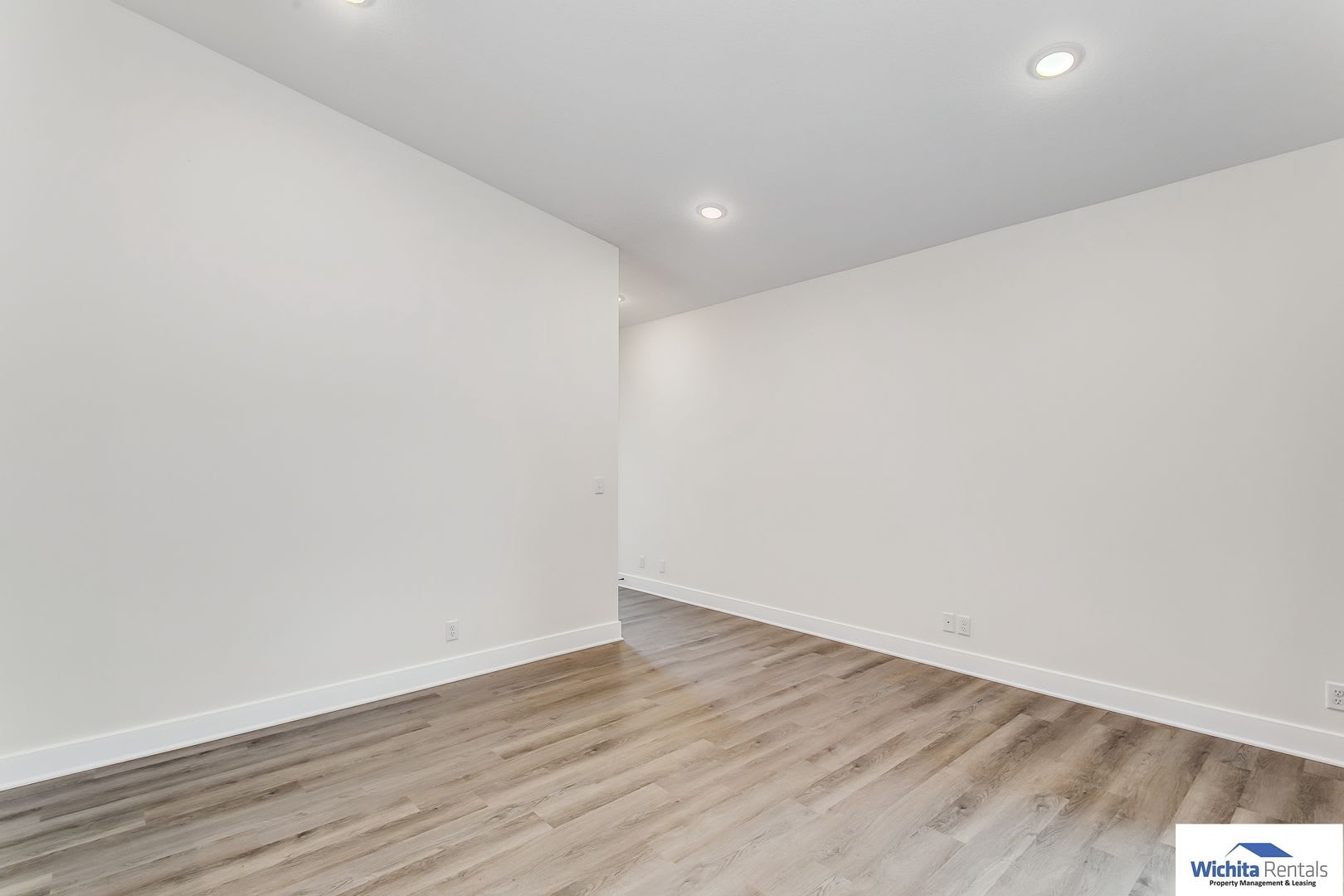 Newer 3 bedroom 2 bath duplex – photo 3