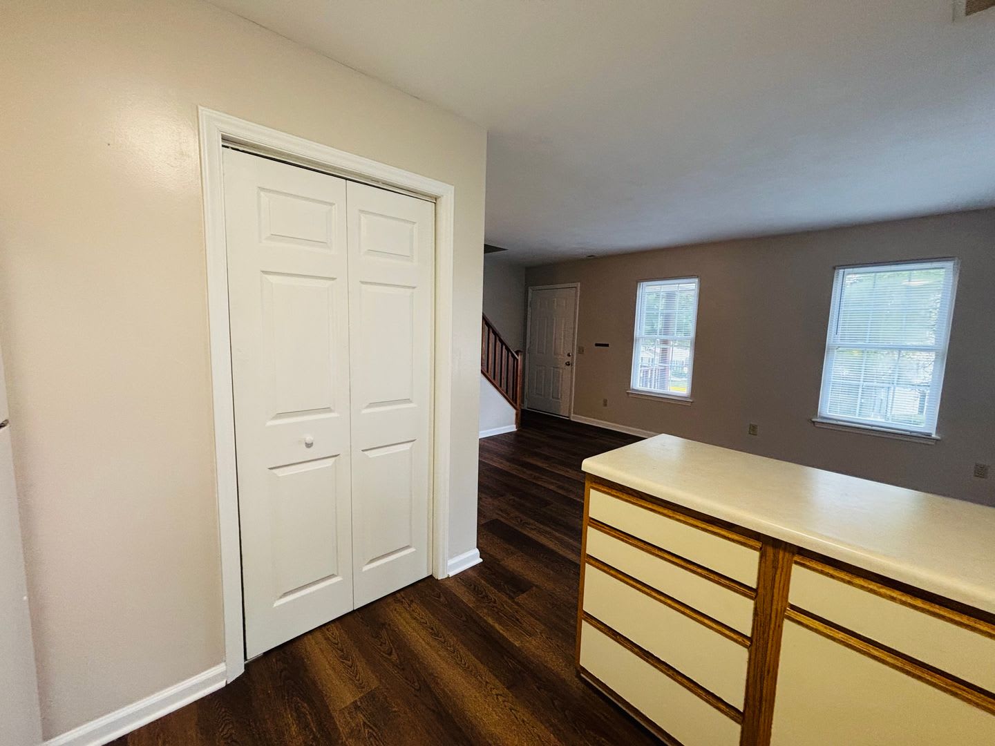 4 Bedroom, 3 Bath Townhouse – photo 5