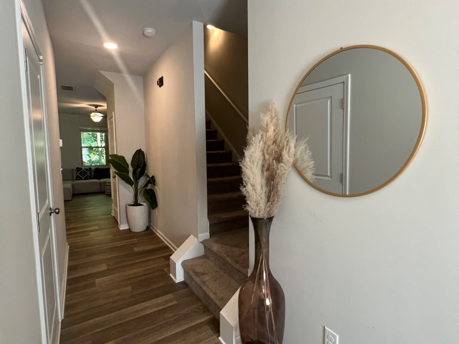 2816 Ridgeview Drive – photo 2