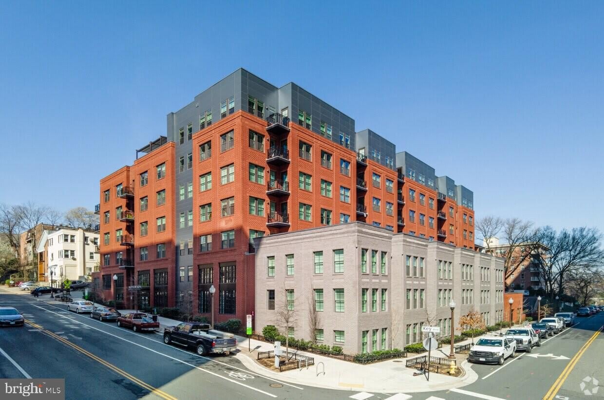 1411 KEY BLVD #406 – photo 2
