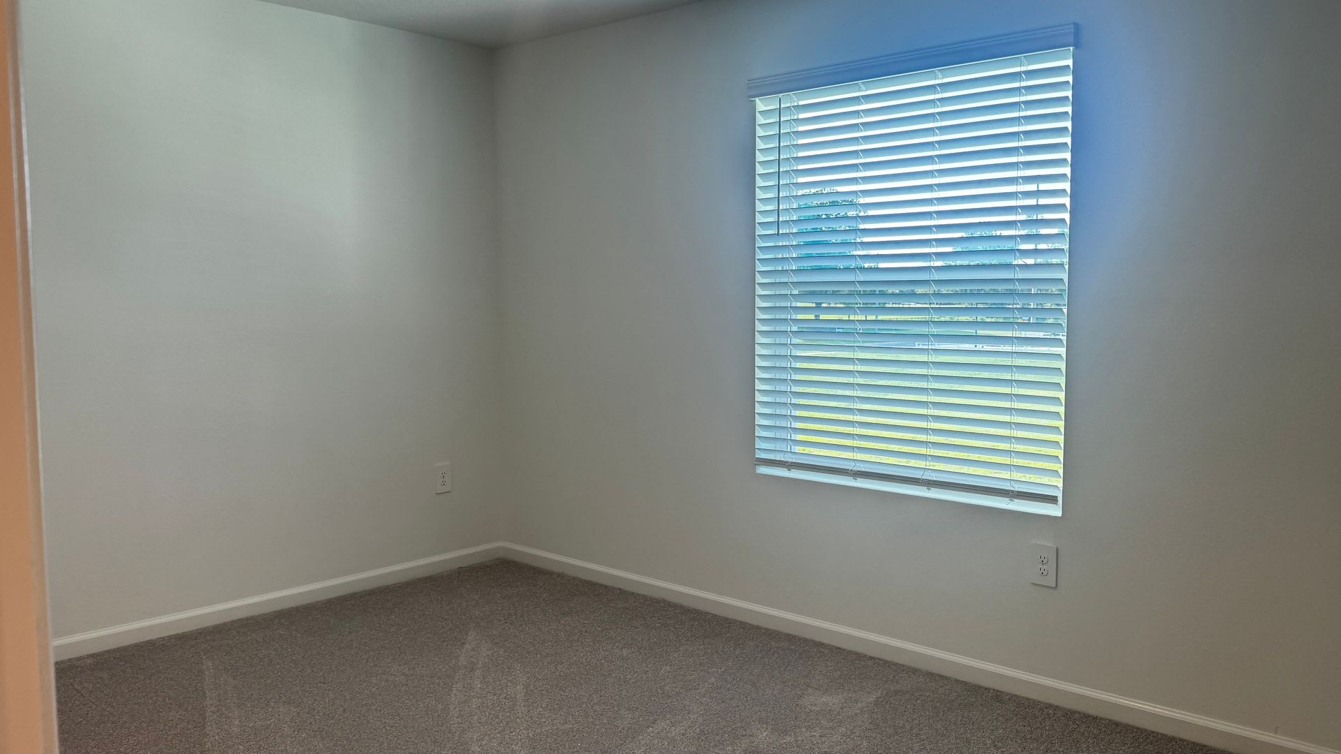 Brand New Modern Townhome in Marion Ranch – Move-in Ready! Internet, Trash & Lawn Care Included! – photo 5