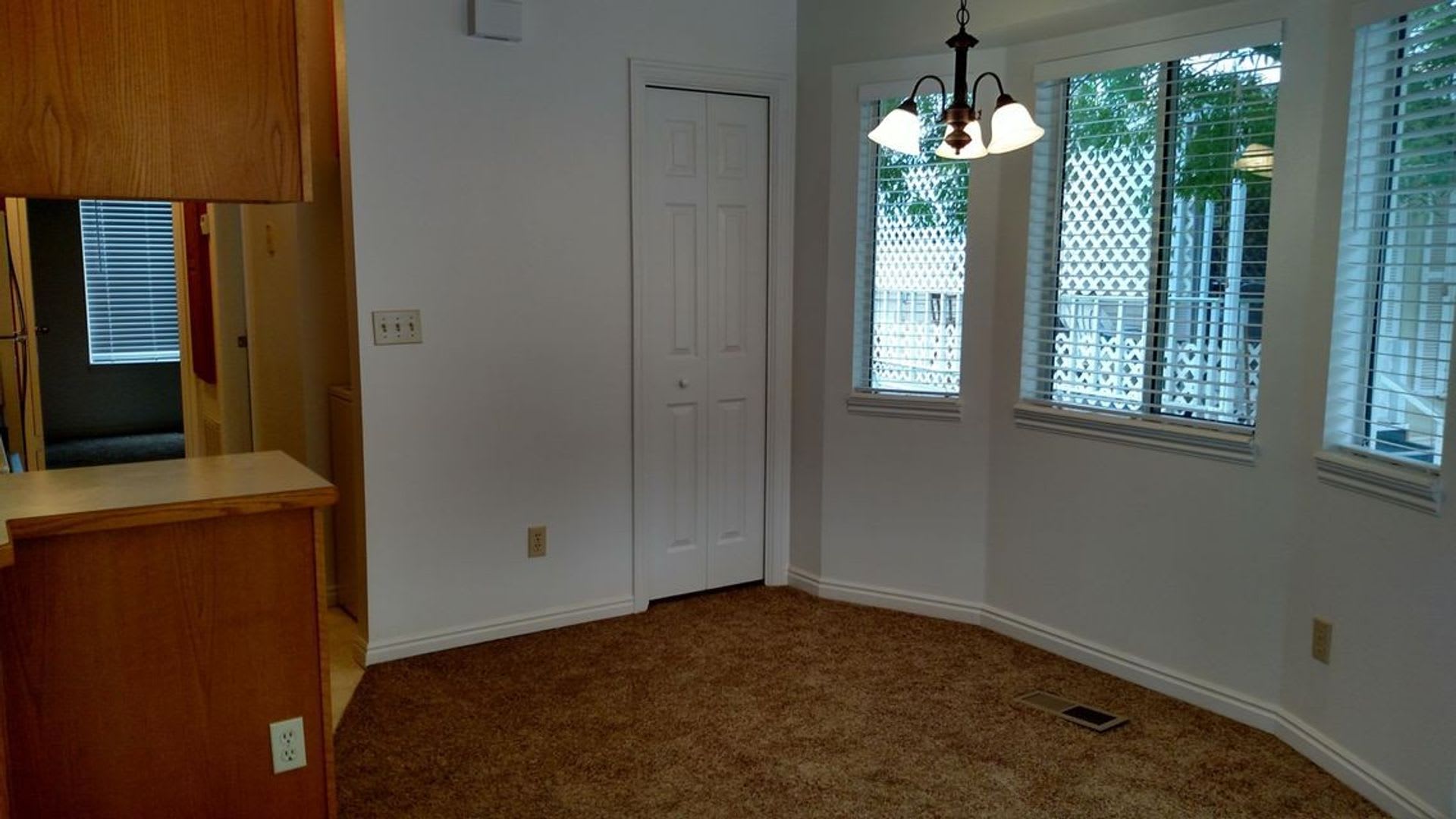 Cozy Home In The Kings Row Estates 55 Community – photo 4