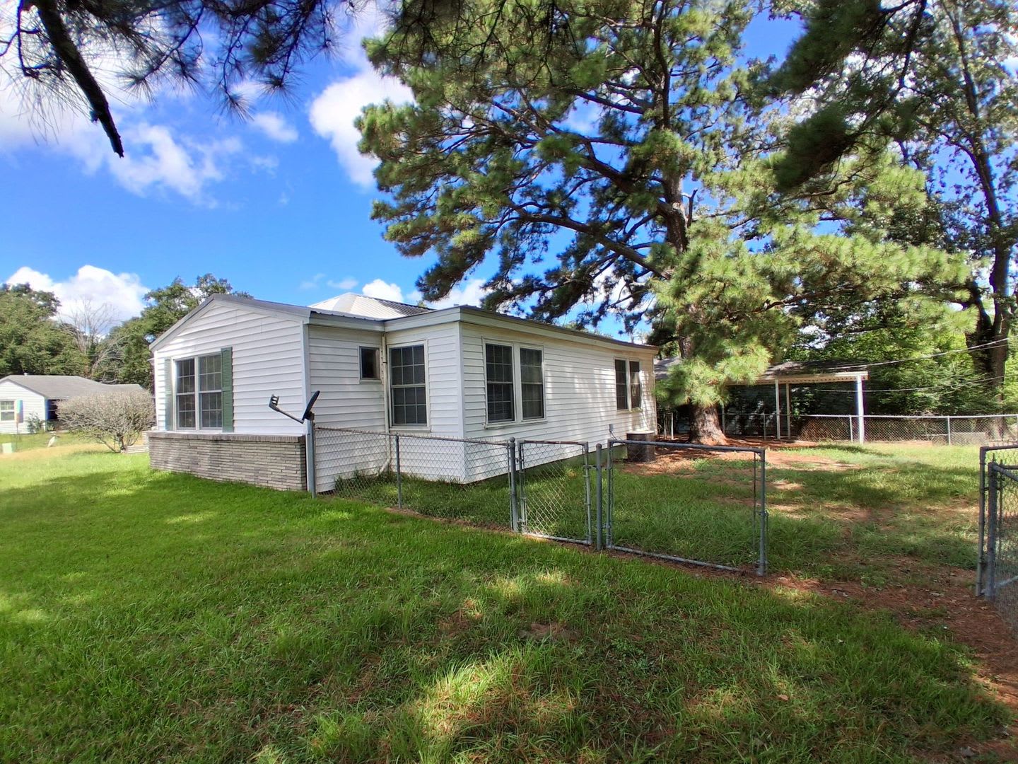 905 Pinckney Avenue – photo 2