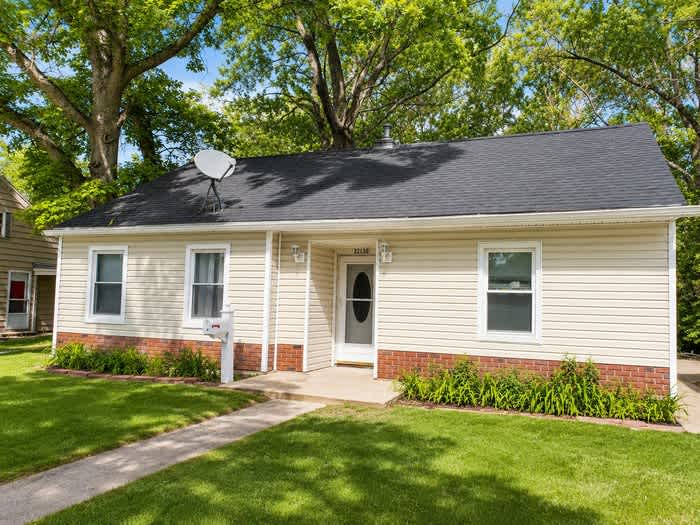 22130 Morton Street – photo 1