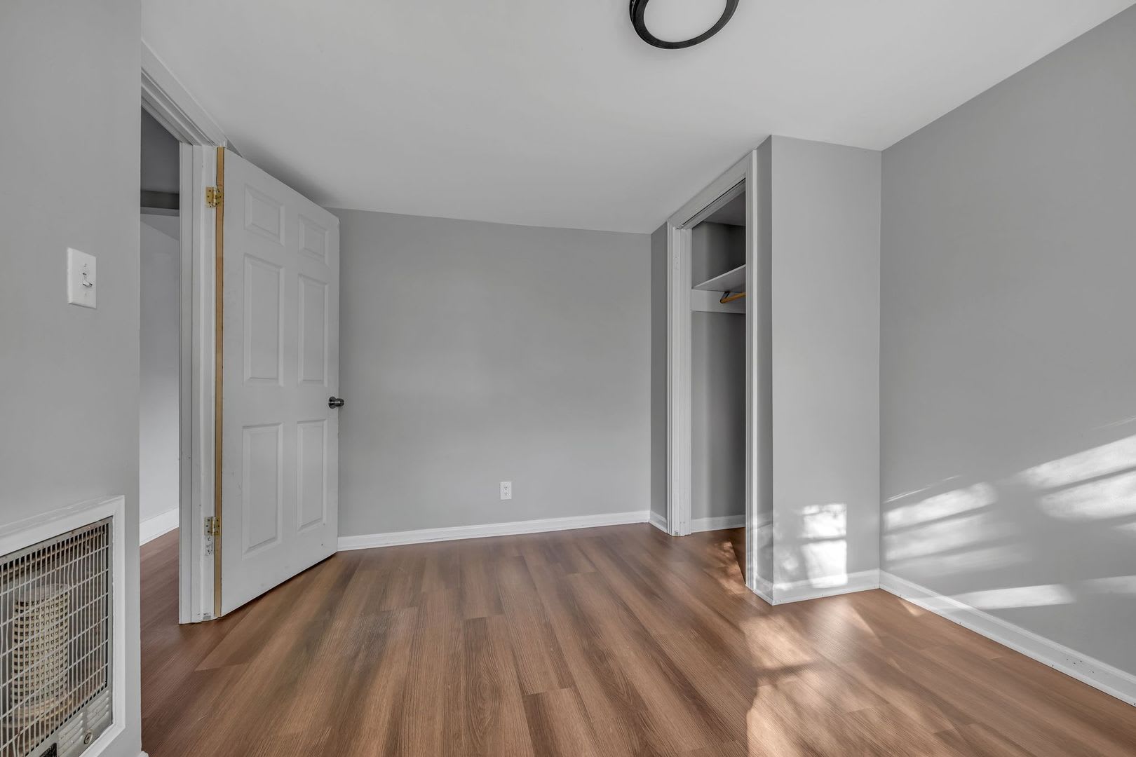 2bed 1bath Duplex – photo 4