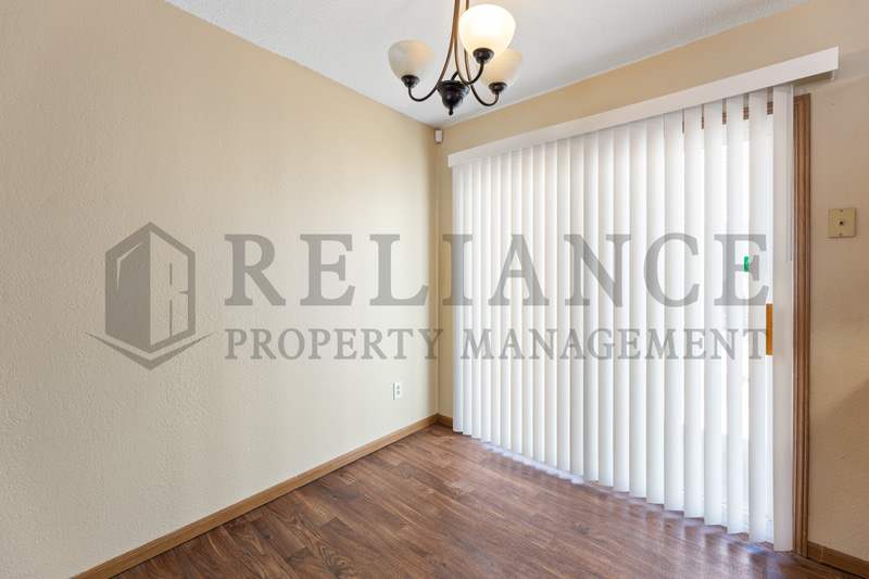 1134 Richmond Street – photo 5