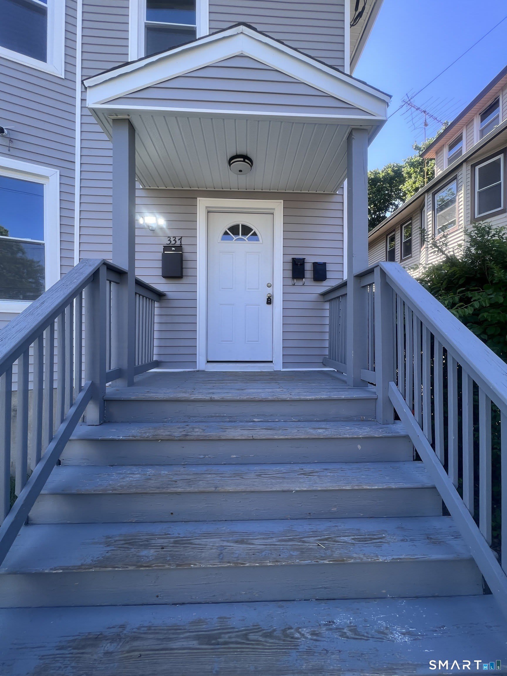 335 Ridgefield Avenue – photo 2